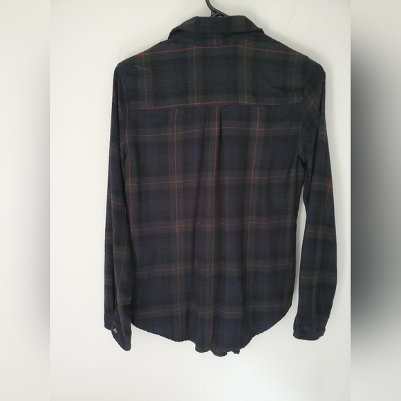 Abercrombie & Fitch soft AF collection plaid button up long sleeve - Picture 2 of 5